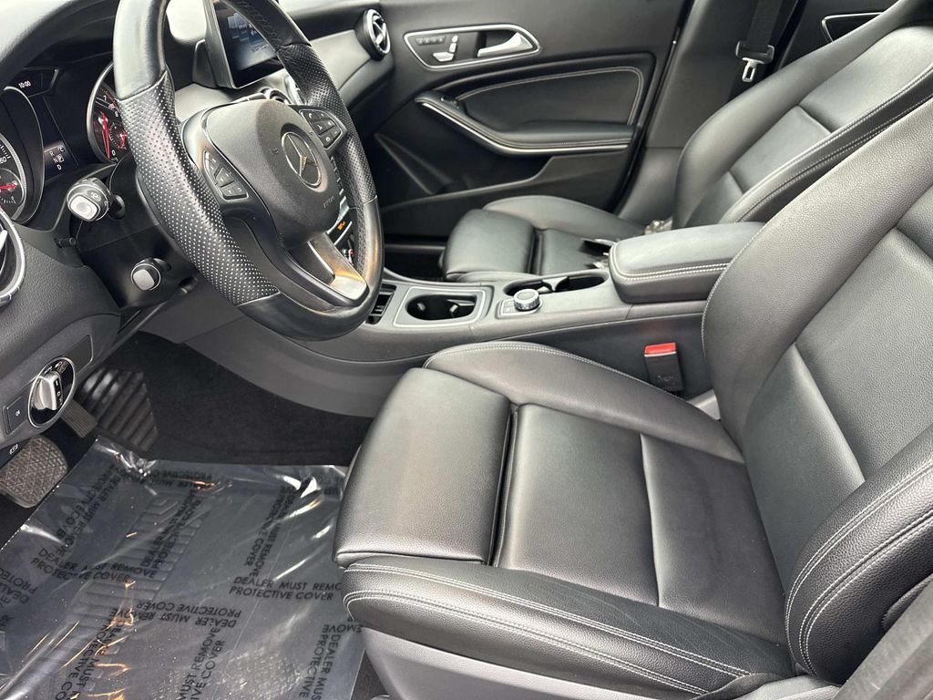 Thumbnail: 2019 Mercedes-Benz CLA - 27