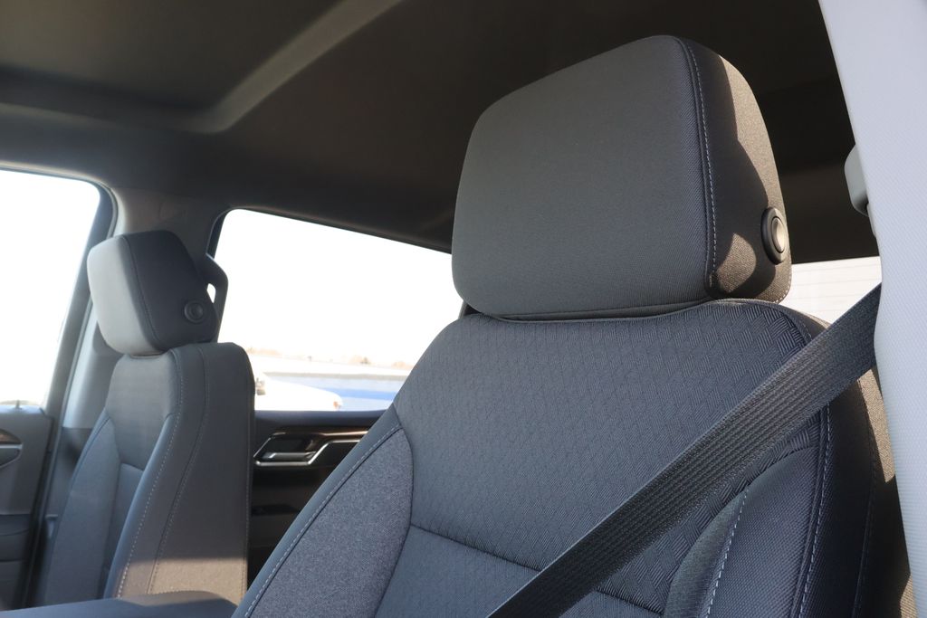 Thumbnail: 2026 Chevrolet Silverado 1500 - 16