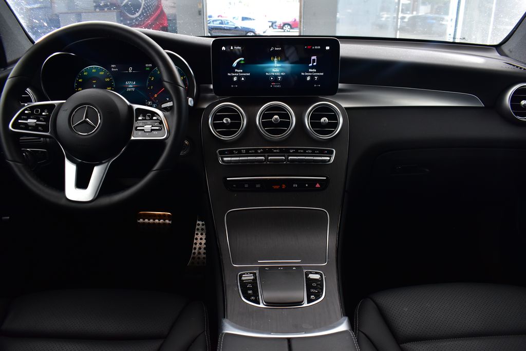 Thumbnail: 2022 Mercedes-Benz GLC - 25