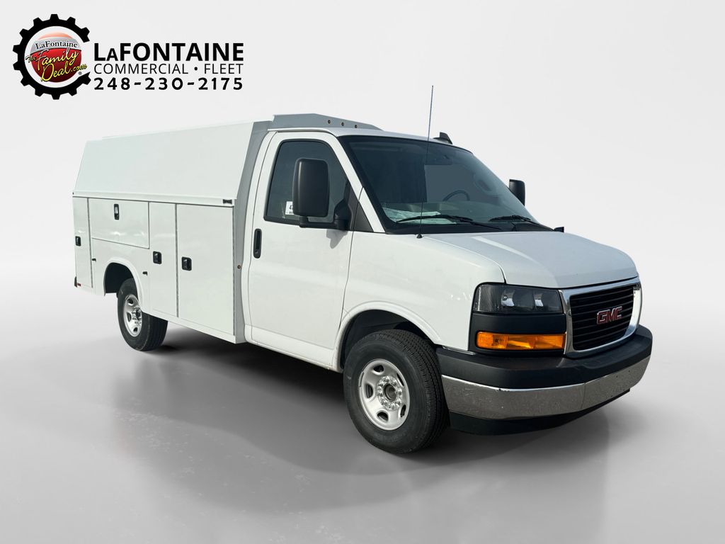 2024 GMC Savana 3500 Work Van 3