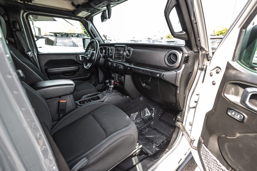 2023 Jeep Wrangler Rubicon 4xe thumbnail 27