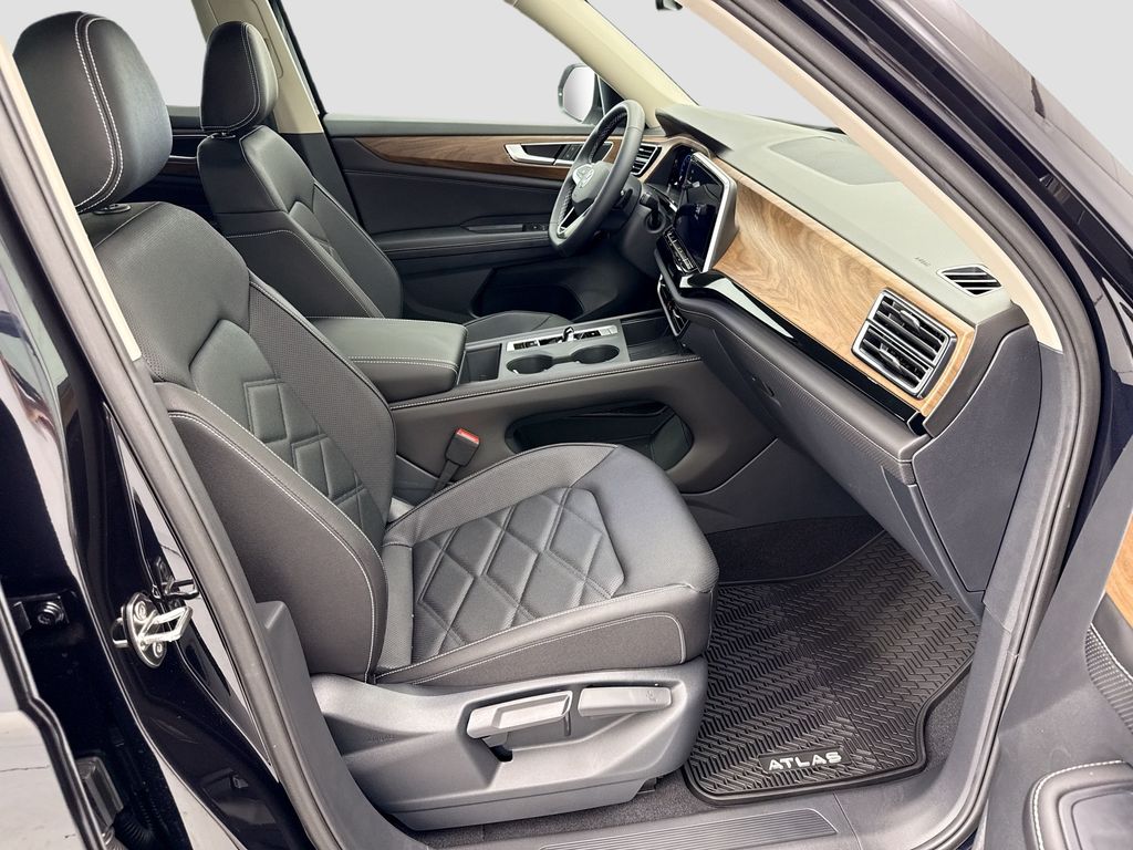 Thumbnail: 2026 Volkswagen Atlas - 18