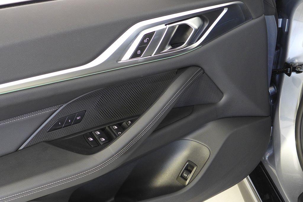 Thumbnail: 2024 BMW 4 Series - 12