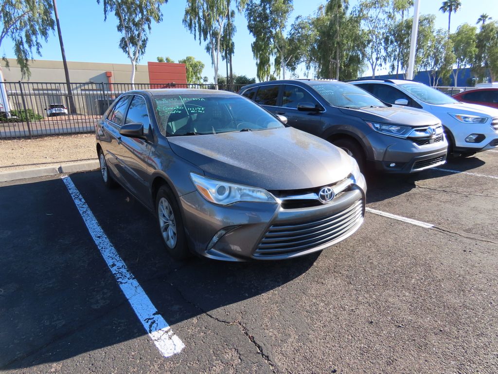 2017 Toyota Camry LE 3