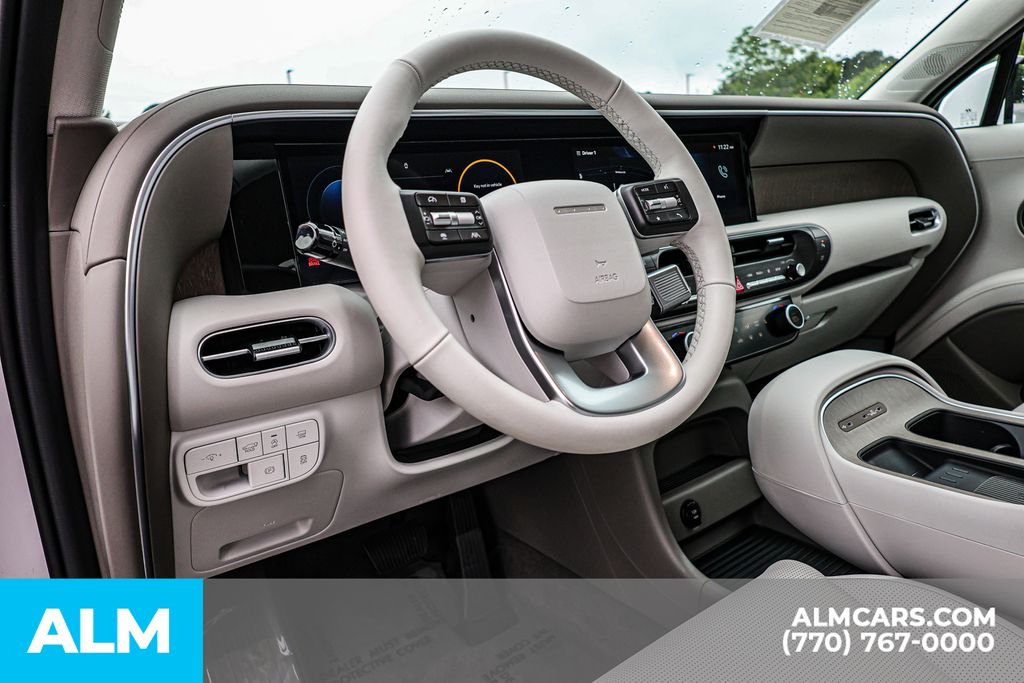 Used 2026 White Hyundai SEL image 30
