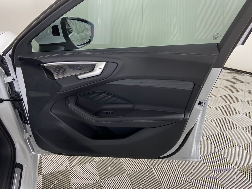 Thumbnail: 2025 Audi A5 - 28