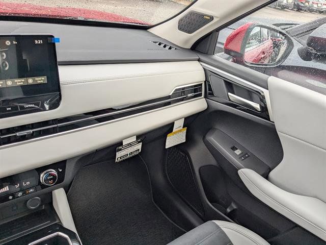 Used 2025 Mitsubishi Outlander SUV