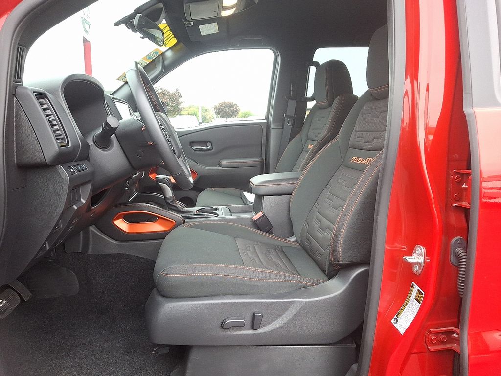 Thumbnail: 2024 Nissan Frontier - 14