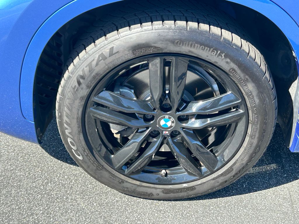 Thumbnail: 2019 BMW X1 - 9