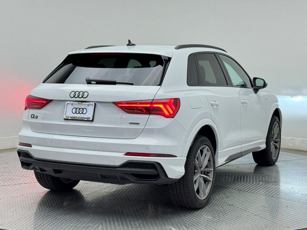 2025 Audi Q3  10