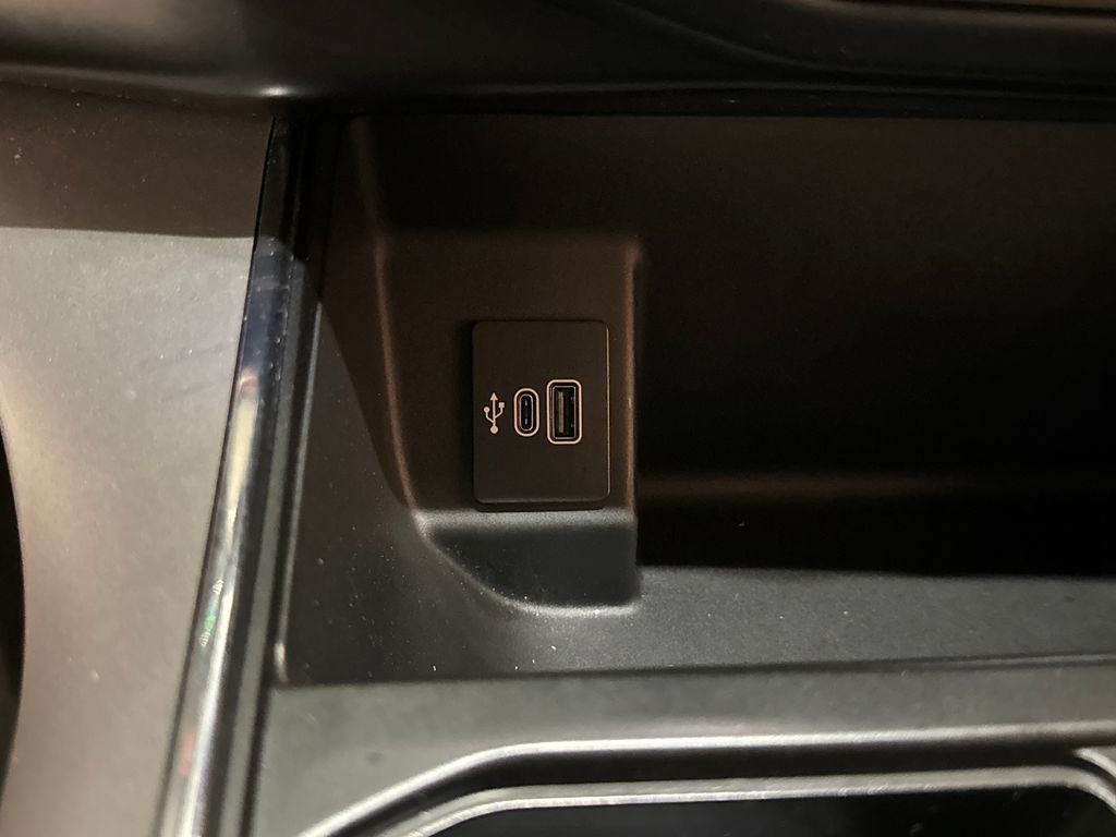 Certified Used 2025 Red Ford Flash image 29