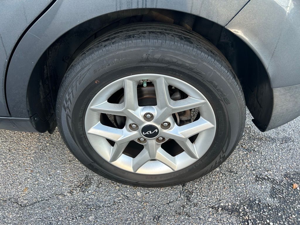 Thumbnail: 2022 Kia Soul - 9