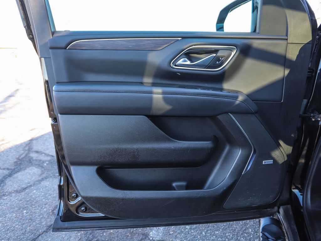 Thumbnail: 2022 Chevrolet Suburban - 9