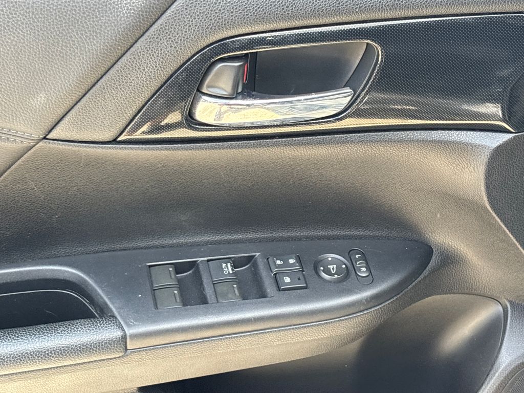 Used 2015 Black Honda Sport image 16