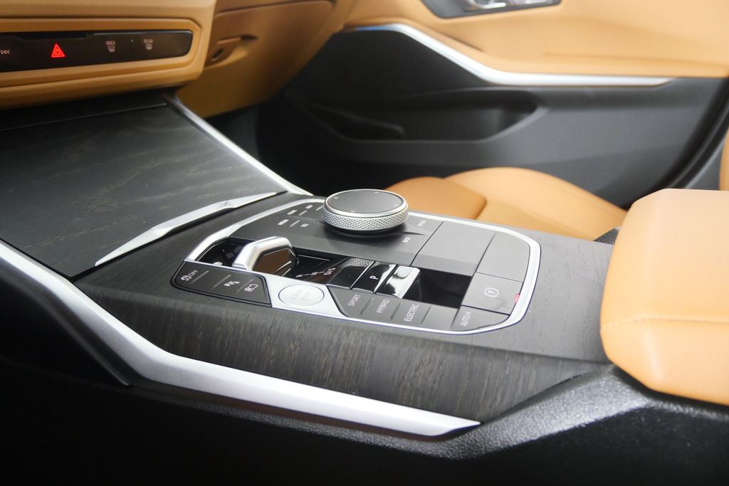 Thumbnail: 2023 BMW 3 Series - 24