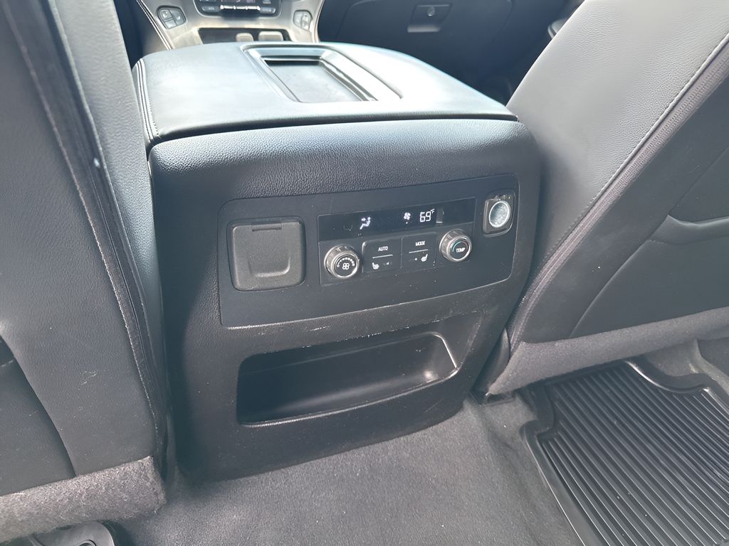 Used Car 2020 Gmc Yukon  Slt For Sale Under $30,000 In Austin, Texas