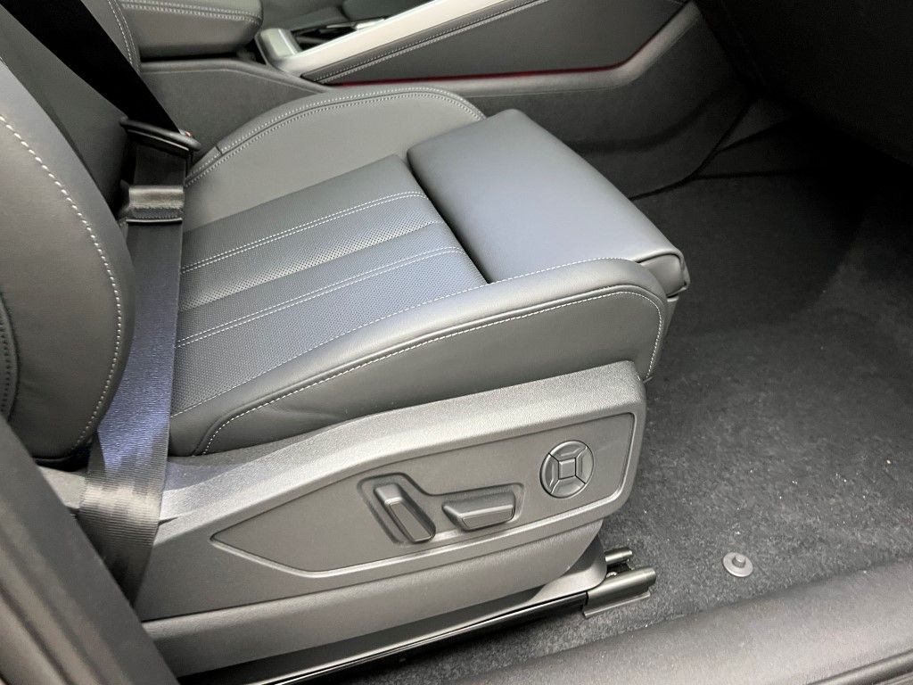 Thumbnail: 2025 Audi Q5 - 15