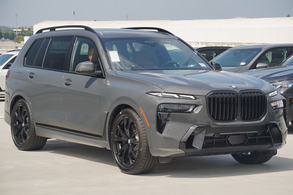 Thumbnail: 2026 BMW X7 - 3