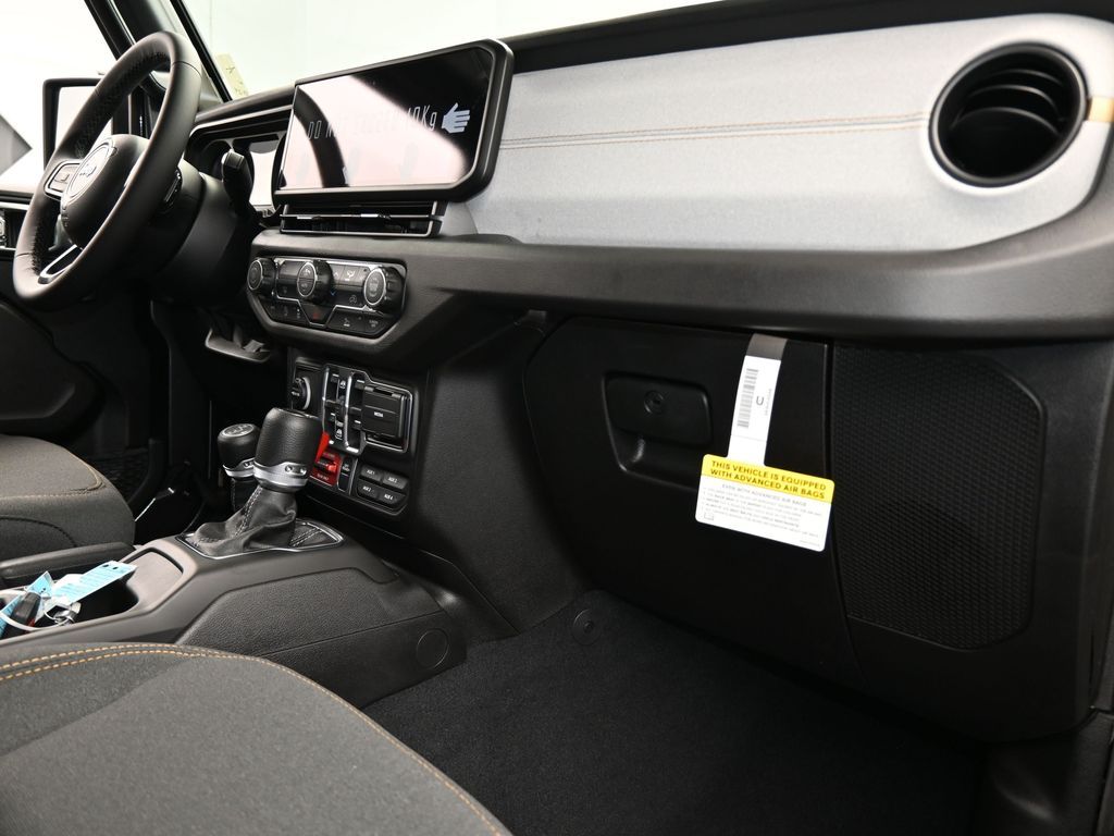 New 2026 Granite Crystal Metallic Clearcoat Jeep Willys image 38