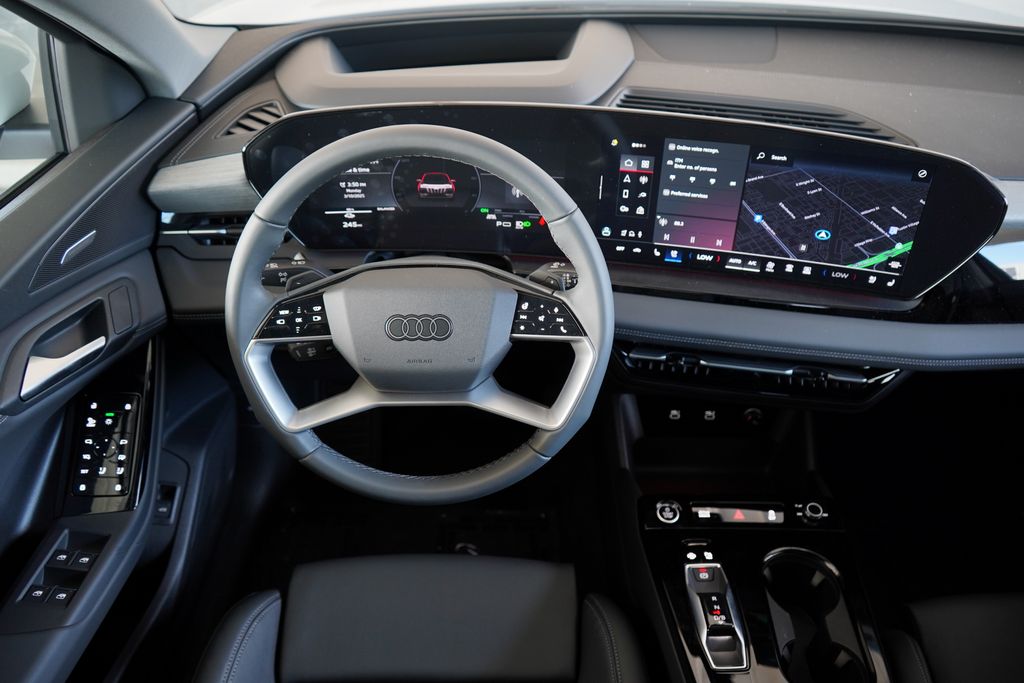 2025 Audi e-tron Premium 12