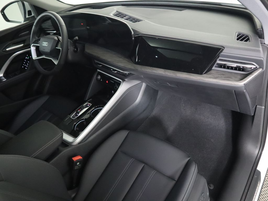 Thumbnail: 2025 Audi Q5 - 19