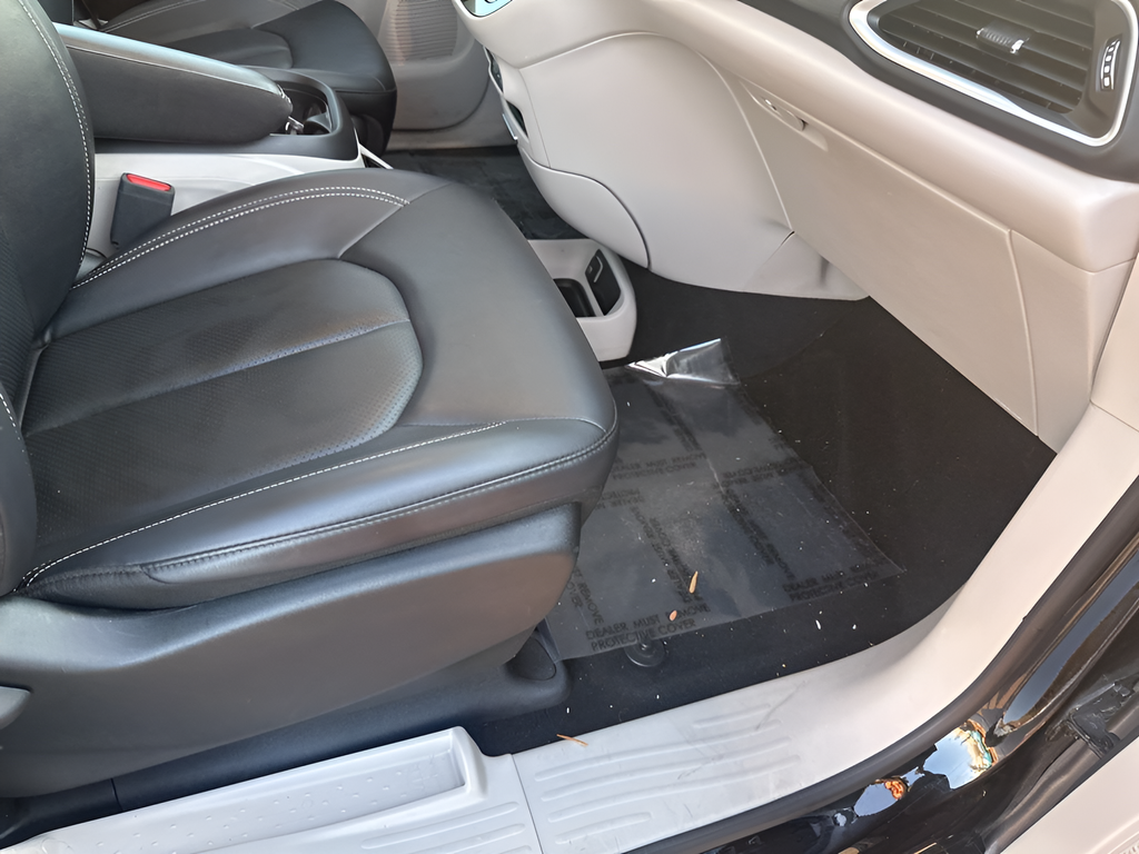 Used Car 2024 Chrysler Pacifica  Touring L For Sale Under $30,000 In Austin, Texas