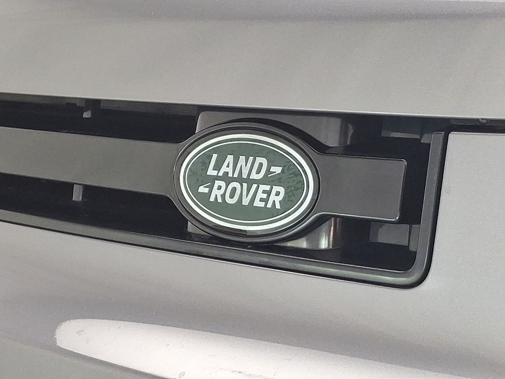 Thumbnail: 2023 Land Rover Defender - 31