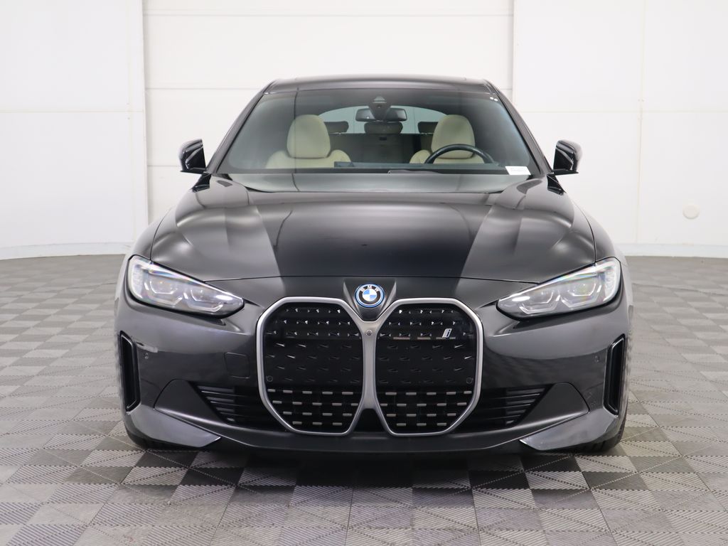 Thumbnail: 2023 BMW i4 - 2