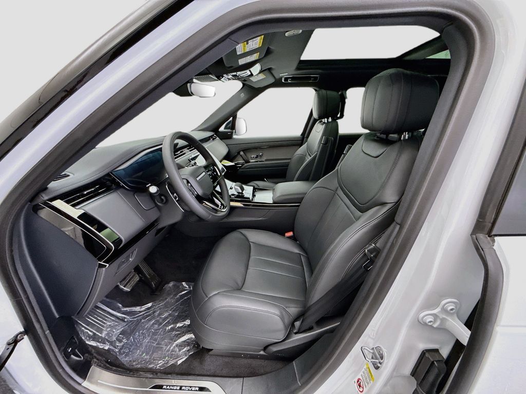 New 2026 White Land Rover Dynamic SE image 18