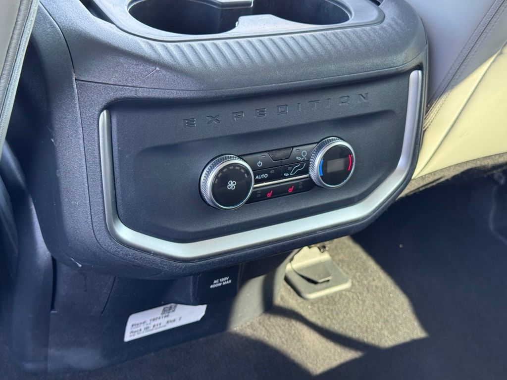 FordExpedition Max37