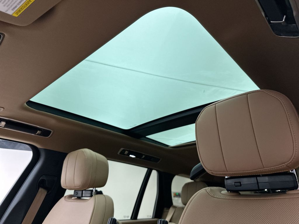 Thumbnail: 2026 Land Rover Range Rover - 19