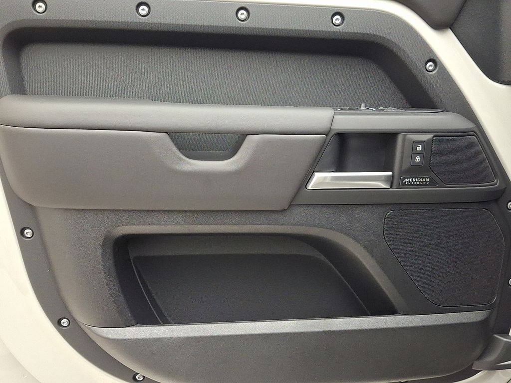 Thumbnail: 2026 Land Rover Defender - 9