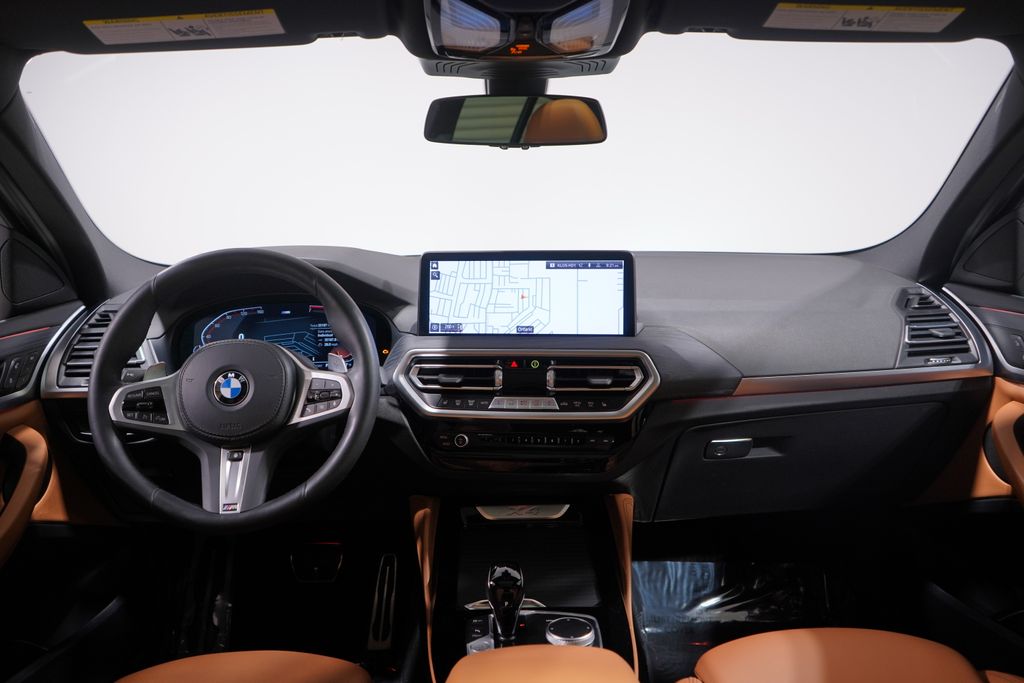 Thumbnail: 2023 BMW X4 - 10