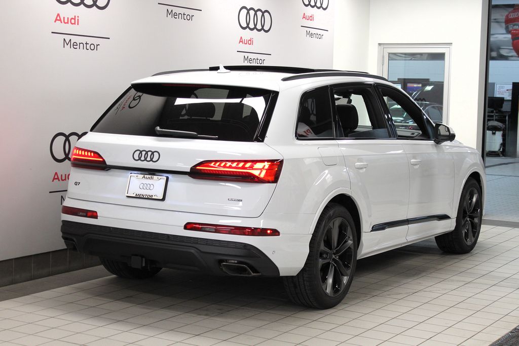 Thumbnail: 2026 Audi Q7 - 6