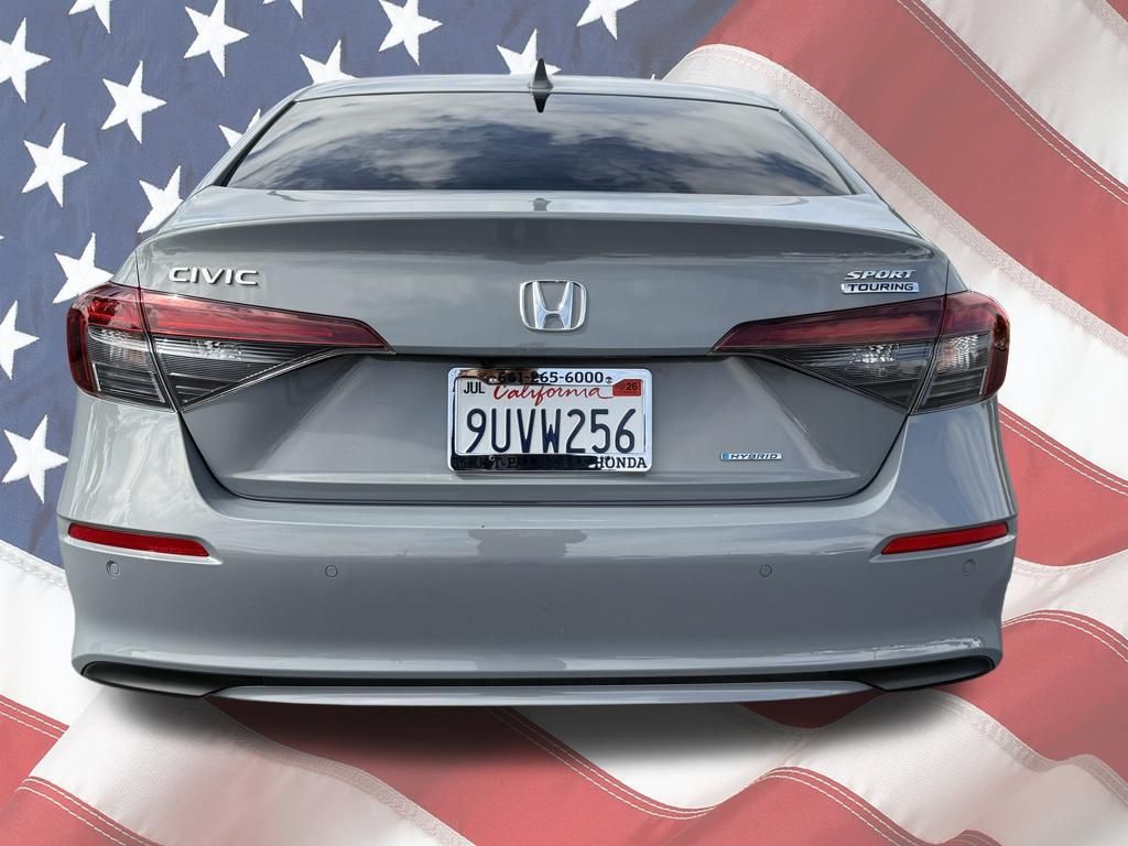 View vehicle photo 4