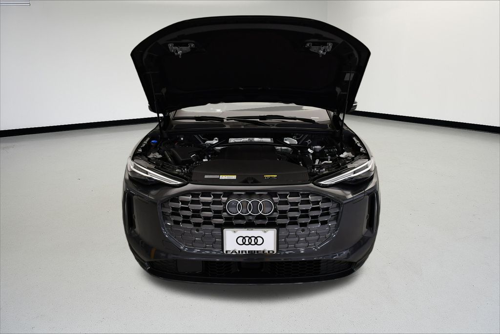 Thumbnail: 2025 Audi Q5 - 12