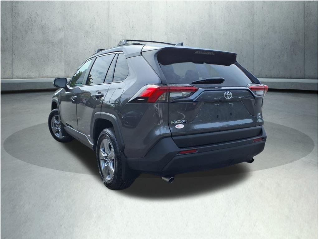 2025 Toyota RAV4 Hybrid LE photo 18