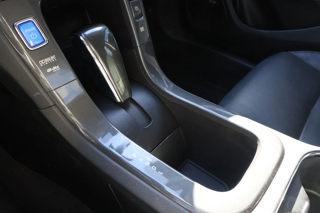 Thumbnail: 2012 Chevrolet Volt - 23