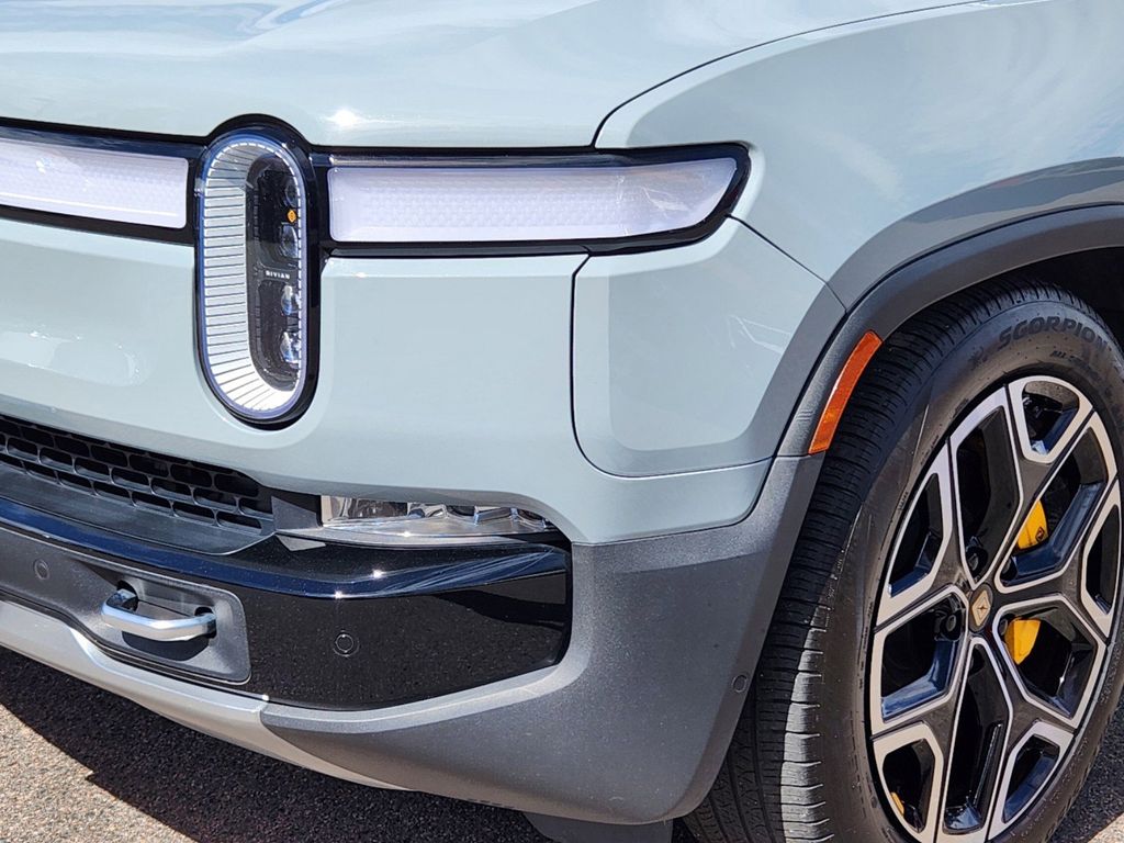 2022 Rivian R1S Launch Edition 8