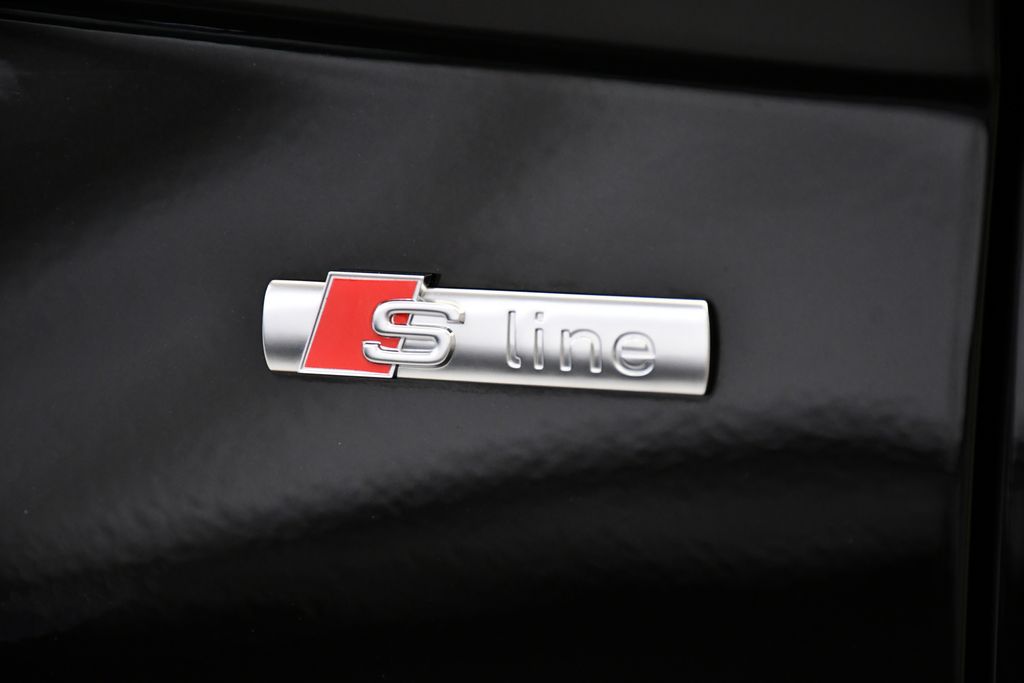 Thumbnail: 2023 Audi Q5 - 11