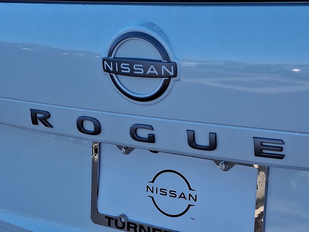 2025 Nissan Rogue SL 5