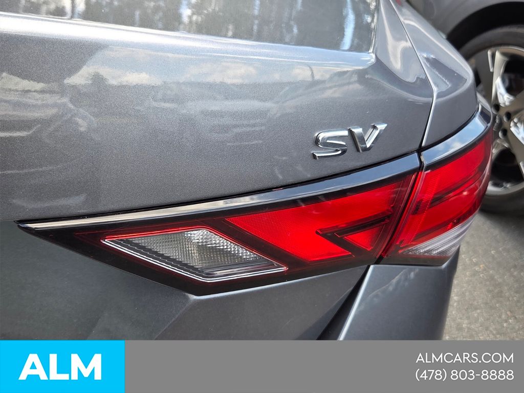 Used 2024 Gray Nissan SV image 13