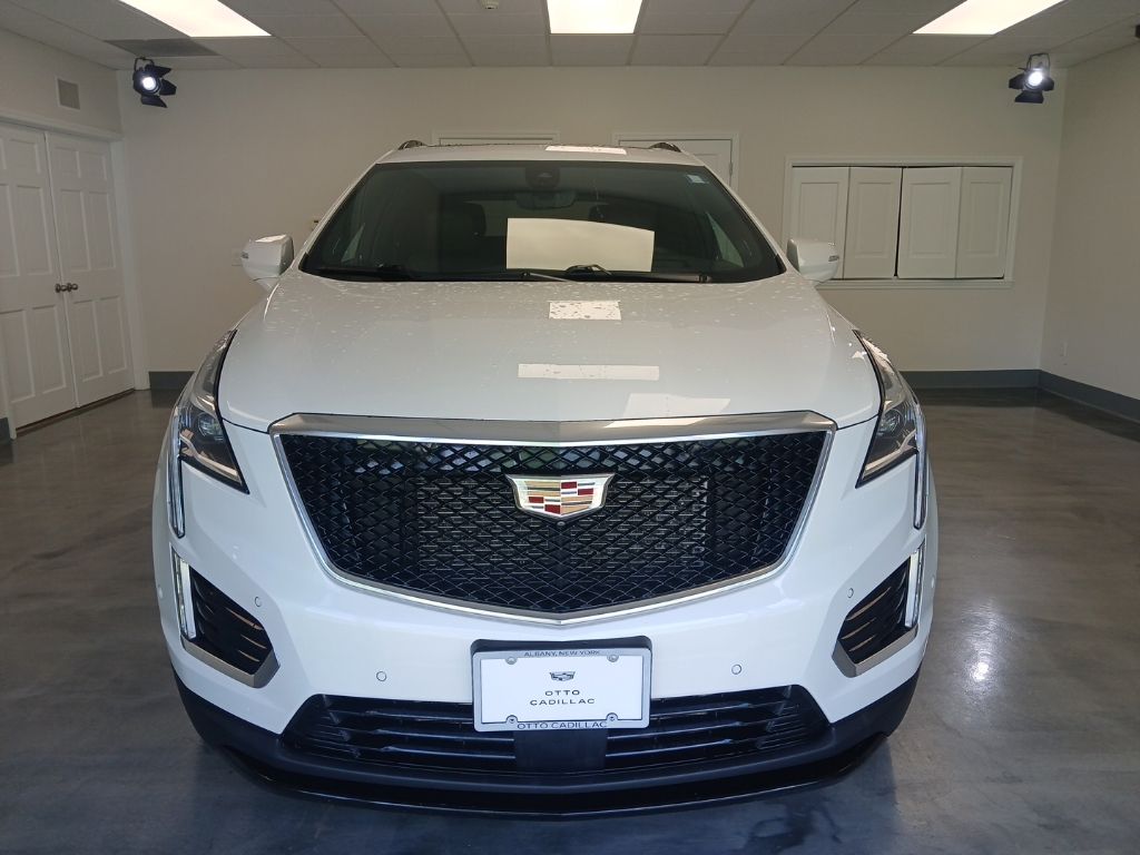 used 2022 Cadillac XT5 car, priced at $32,550