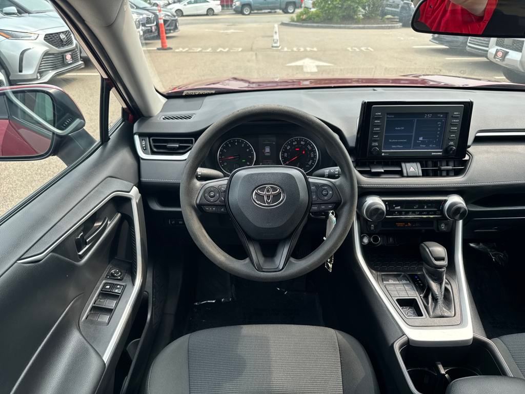 2022 Toyota RAV4 LE photo 14
