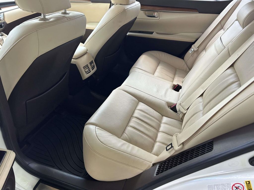 Used 2018 Lexus ES Sedan
