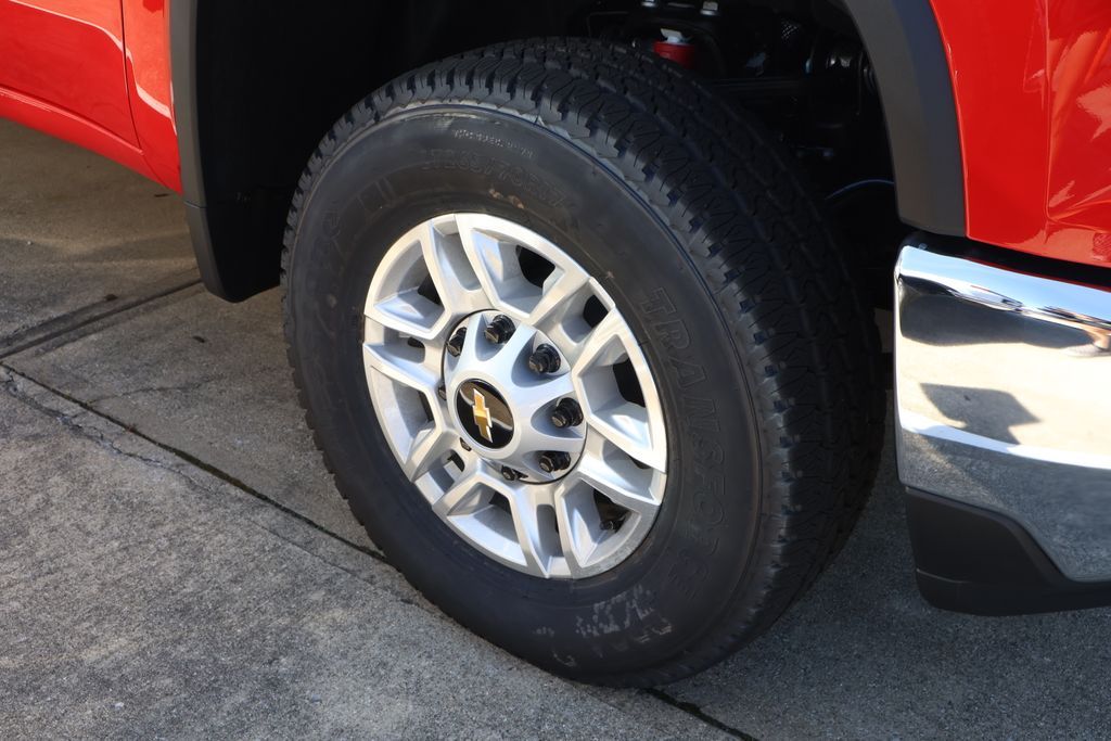 Thumbnail: 2026 Chevrolet Silverado 2500 - 9