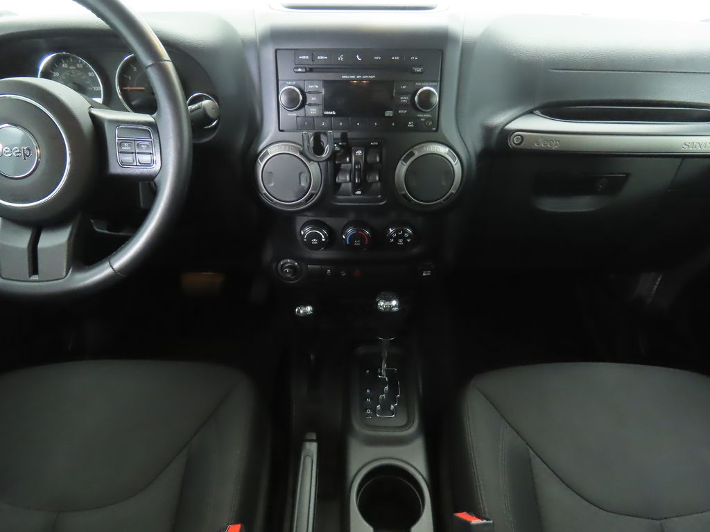 2015 Jeep Wrangler Unlimited Sport 13