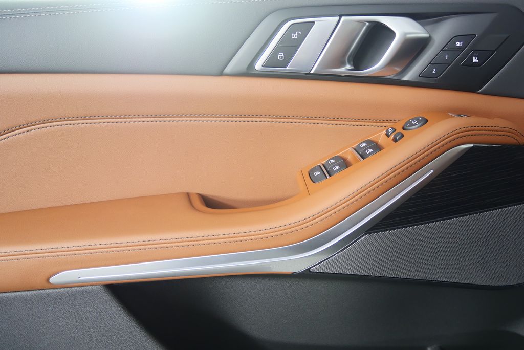 Thumbnail: 2026 BMW X5 - 8