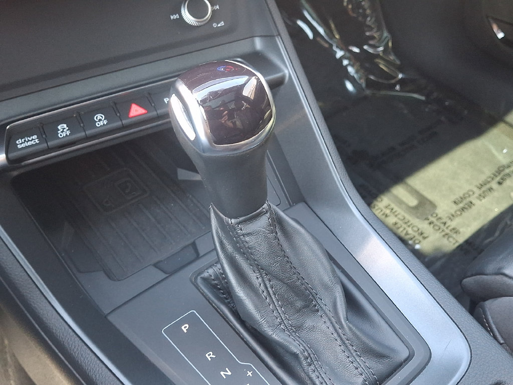 Thumbnail: 2023 Audi Q3 - 15