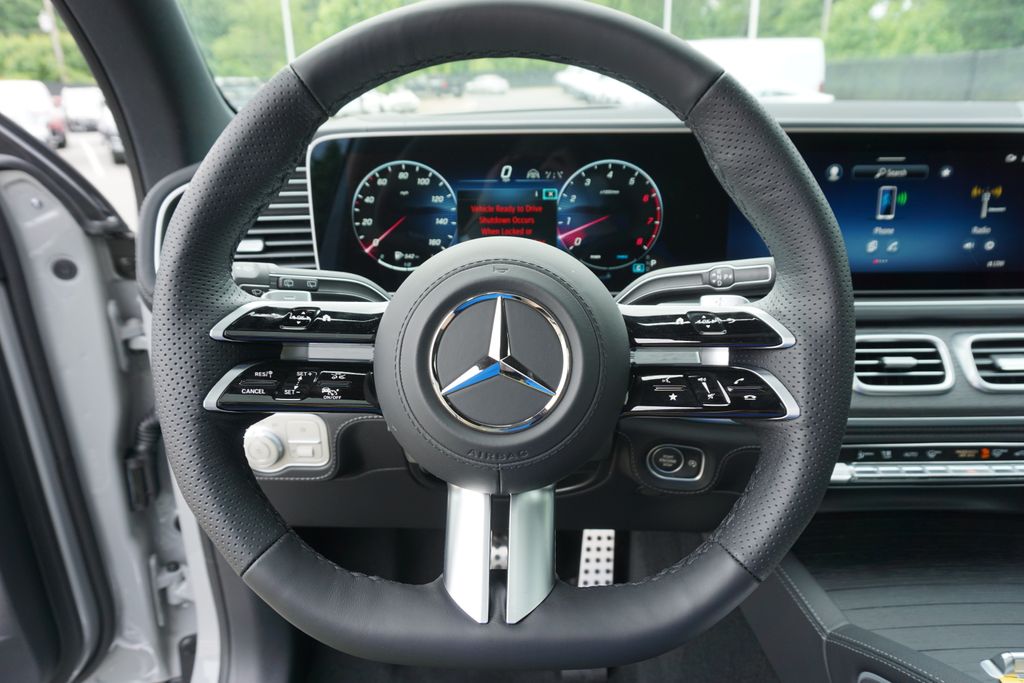 2025 Mercedes-Benz GLS 450 4MATIC 25